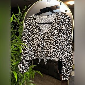 Sim‎ &Sam Leopard Print Women's Top